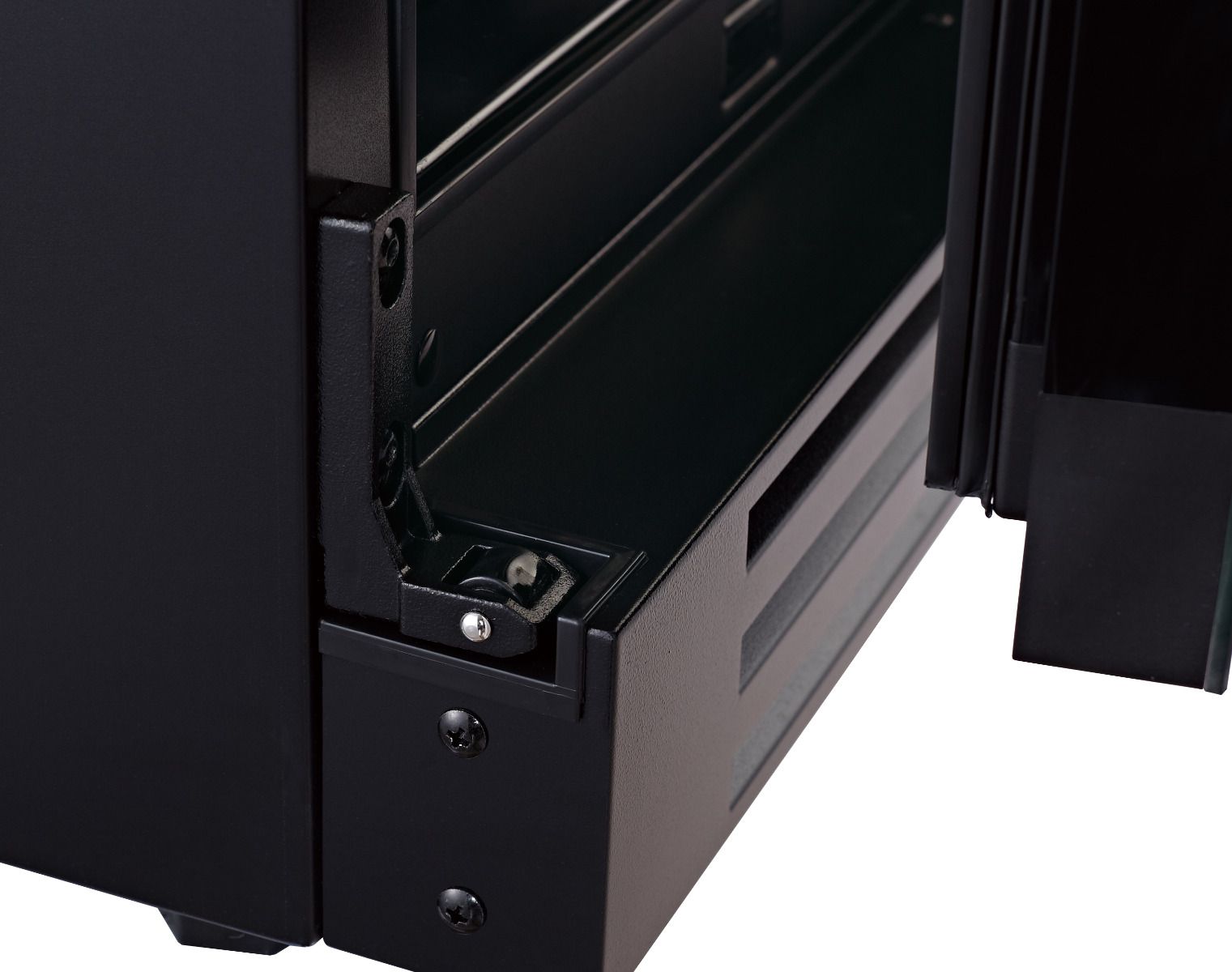Detail: Door slide
