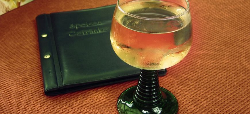Die Kunst einer guten Weinkarte: Ein Leitfaden für Gourmets